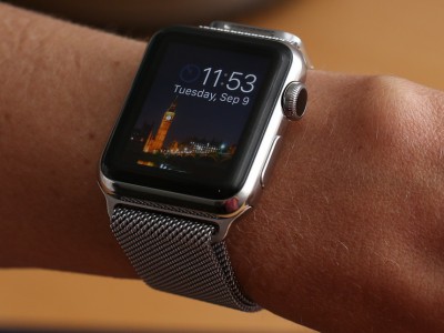 Apple watch нового поколения можно будет закрепить на холодильнике или ноутбуке