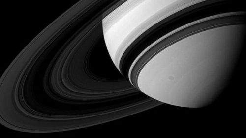 Благодаря cassini удалось узнать неожиданные факты о сатурне и его спутниках: nasa