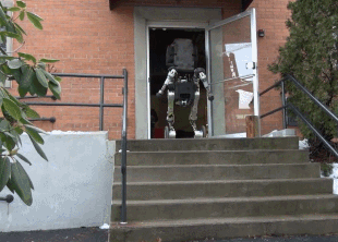 Boston dynamics официально представила робота на колесах handle
