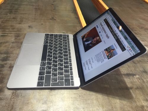 Газета.ru оценила новый apple macbook