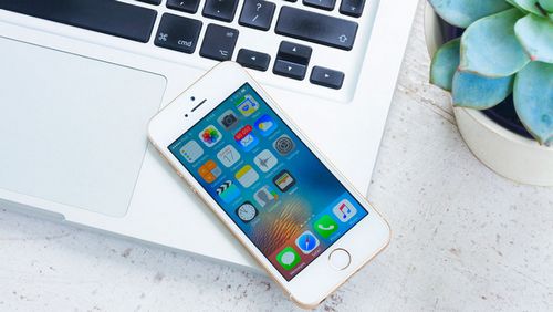 Компания apple продолжает терять выручку из-за снижения продаж iphone