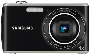 Samsung анонсировала компактную фотокамеру со встроенным usb-коннектором
