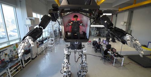 Создан робот с человеческими повадками. видео