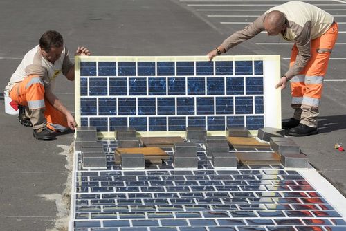 Во франции построят 1000-километровую дорогу из солнечных панелей